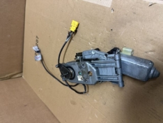 Cabrio Verdeckkasten Motor Verdeck Kasten Deckel Motor Kiekert 8106927