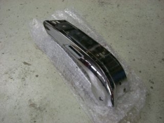 Chromecke links Fahrerseite