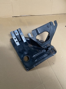 M20 320i 325i Halter LMM+ DME Relais Motorraum