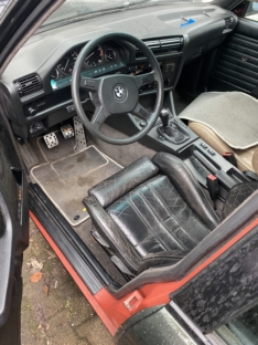 320i Touring