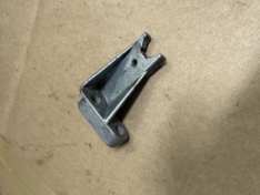 Halter OT Geber Kurbelwellensensor M20 1714858