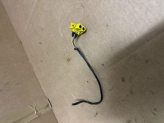 Stecker Buchsengehäuse gelb mit Kabel 1378403
