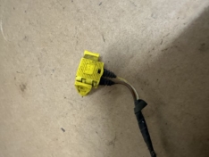 Stecker Buchsengehäuse gelb mit Kabel 1378403
