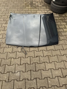 Motorhaube diamantschwarz gecleant
