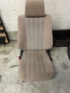Fahrersitz Sitz Limousine beige