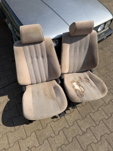 Sitze beige klappbar