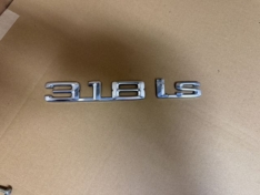 318is Modellbezeichnung Schriftzug original BMW