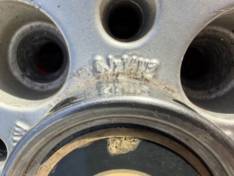 Felge Gullideckel Alufelge 6Jx 14 Et 35 1125688  Felgen