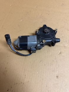 Cabrio eFh Fensterhebermotor hinten Beifahrerseite Bosch 0130821165